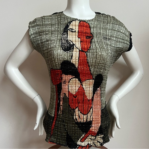 Valentina Tops - Valentina Picasso Artistic Graphic Short Sleeve Top Red Black stretchy one size